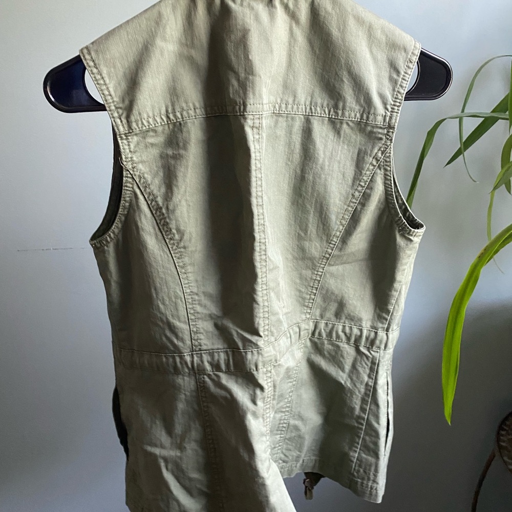 Fall vest - Picture 2 of 2